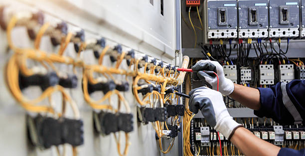 Professional Electrician technician working in Calistoga, CA